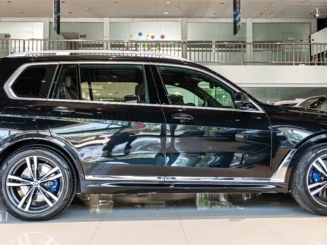 BMW X7 2023 — фото 4