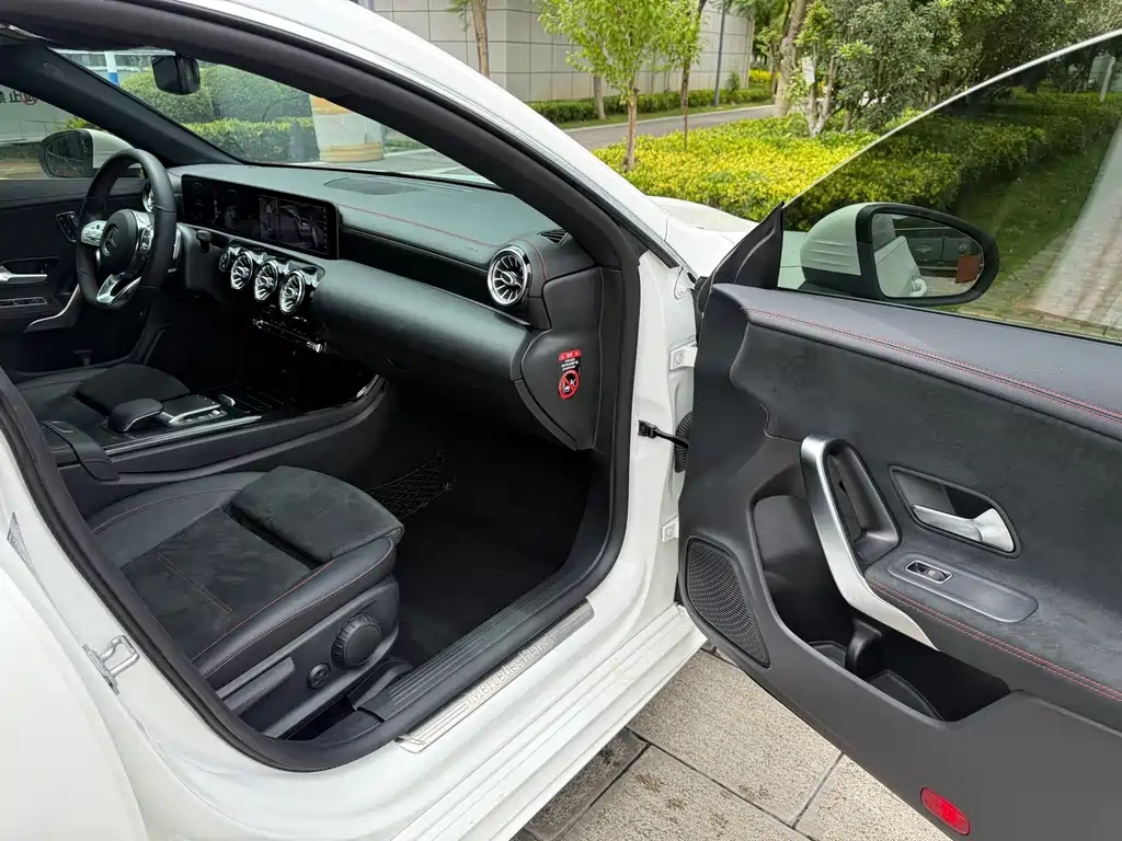 Mercedes-Benz CLA 2020 — фото 41