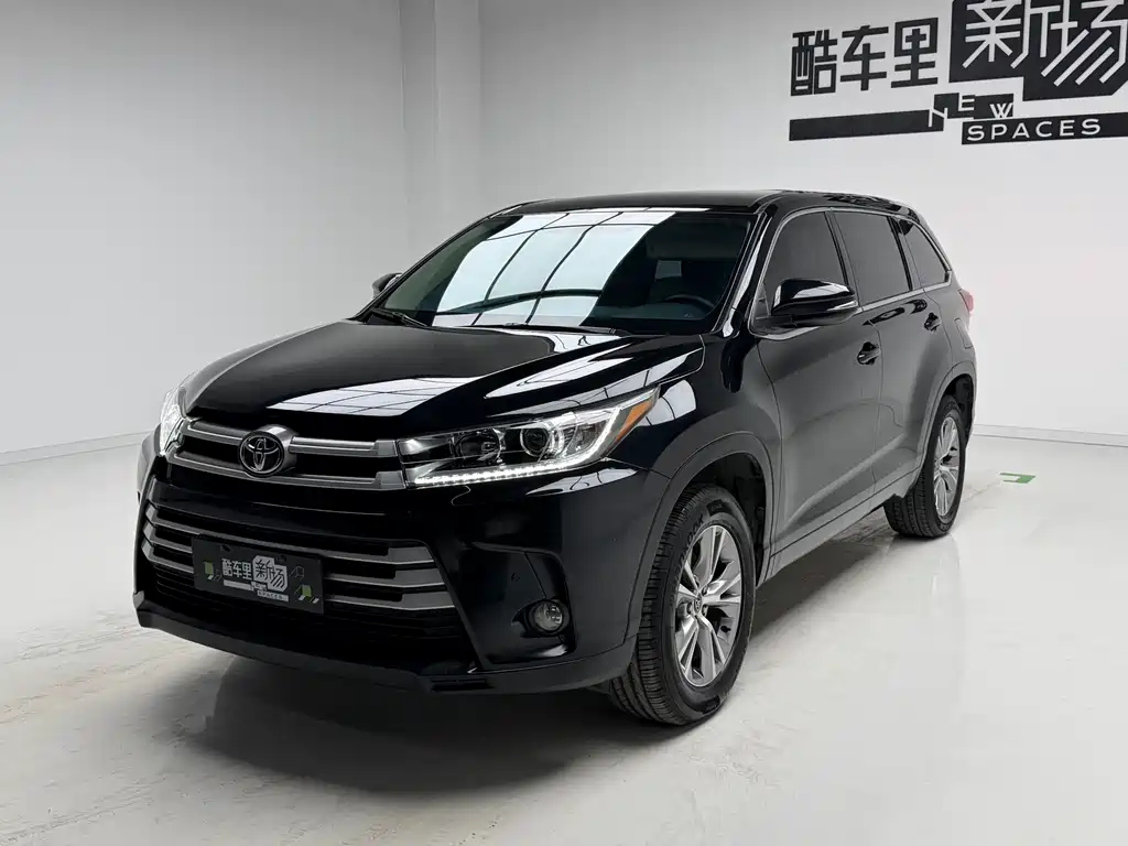 Toyota Highlander 2019 — фото 1