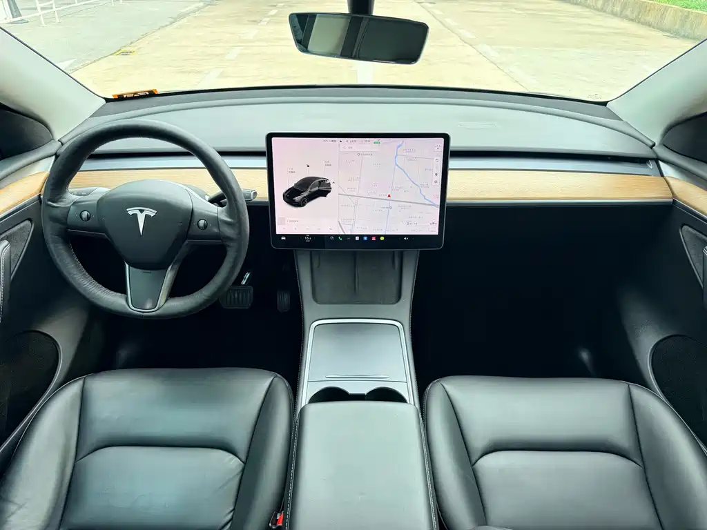 Tesla Model Y 2021 — фото 8