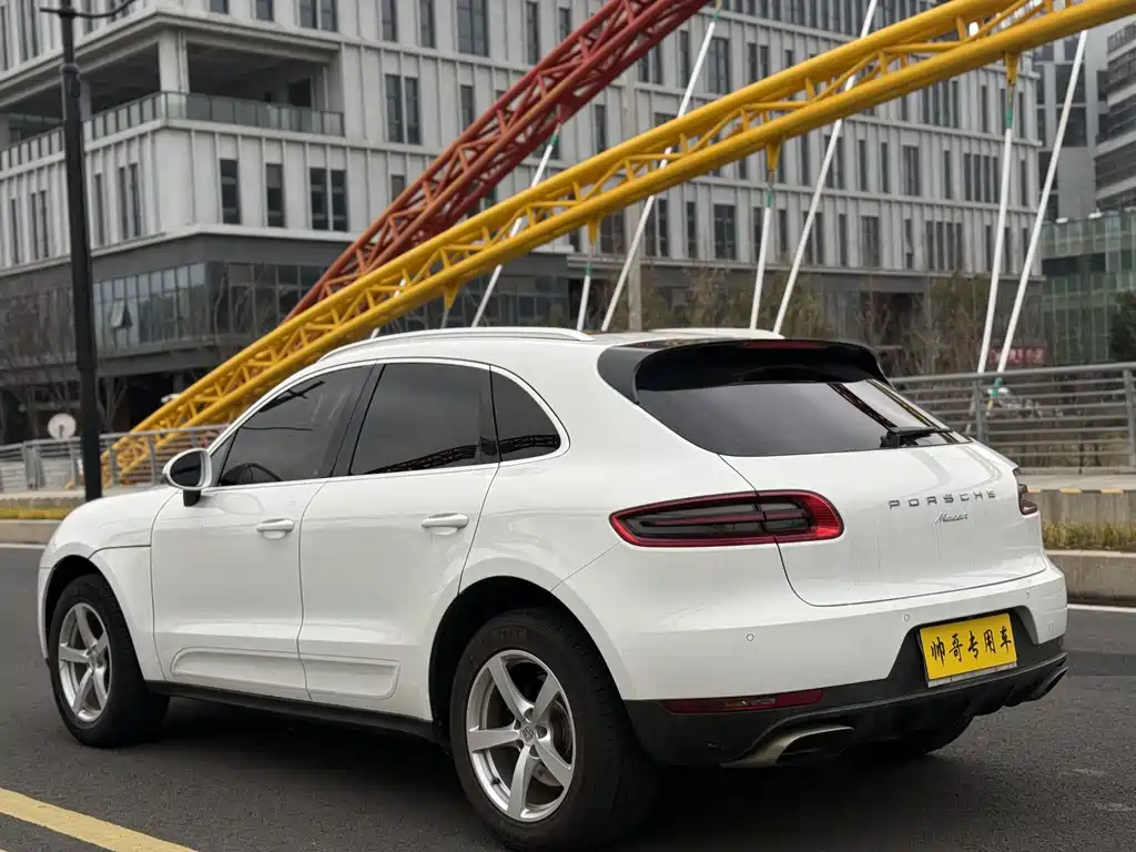 Porsche Macan 2015 — фото 11