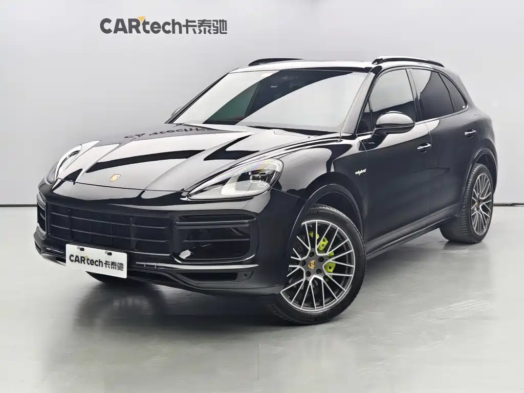 Porsche Cayenne Hybrid 2020 — фото 1