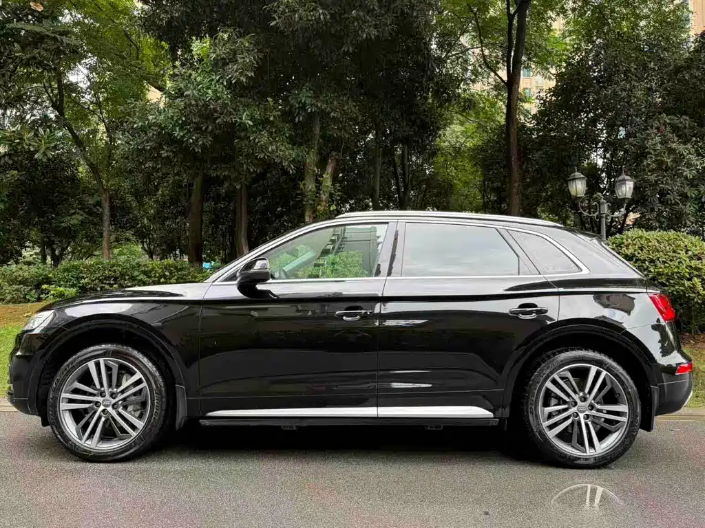 Audi Q5L 2020 — фото 3