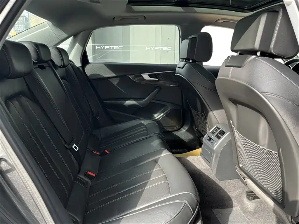 Audi A4L 2021