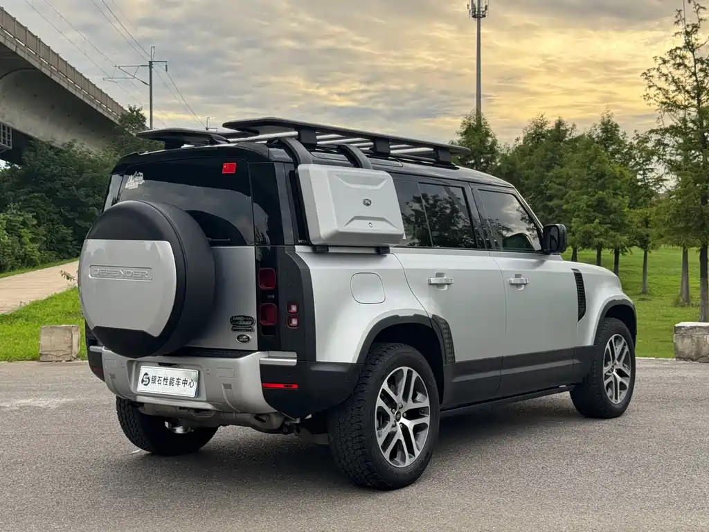 Land Rover Defender 2020 — фото 3
