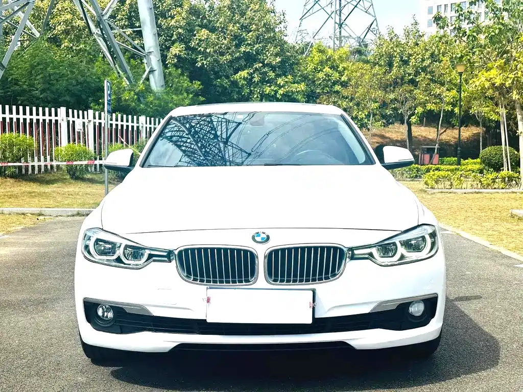 BMW 3 Series 2019 — фото 2