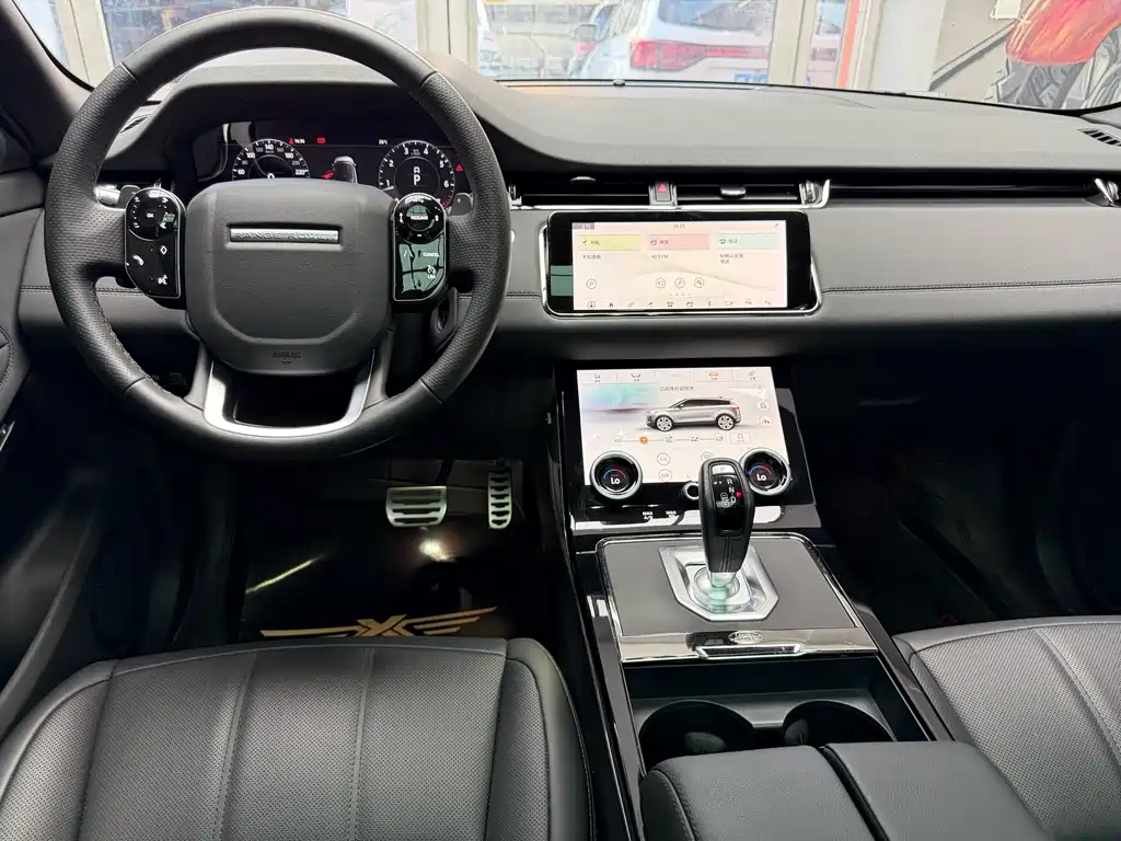 Land Rover Evoque 2021 — фото 45