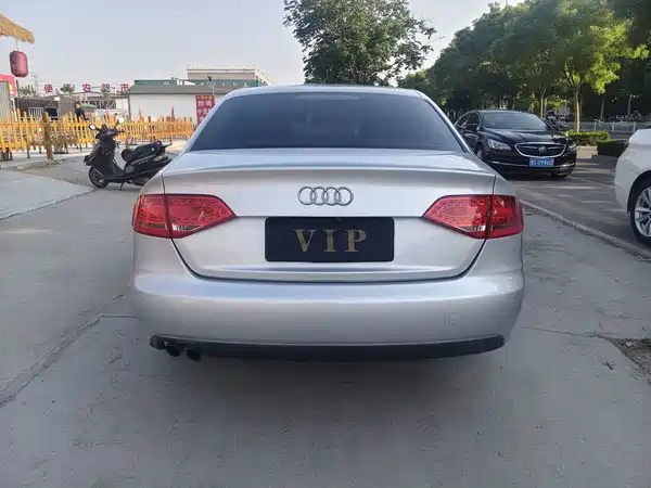 Audi A4L 2012