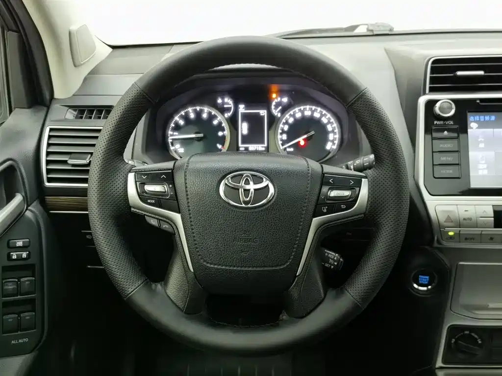 Toyota Prado 2020 — фото 11