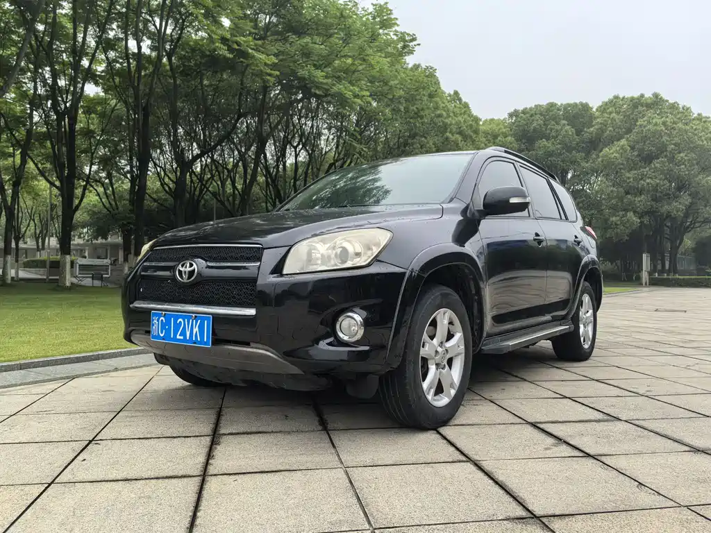 Toyota RAV4 2013