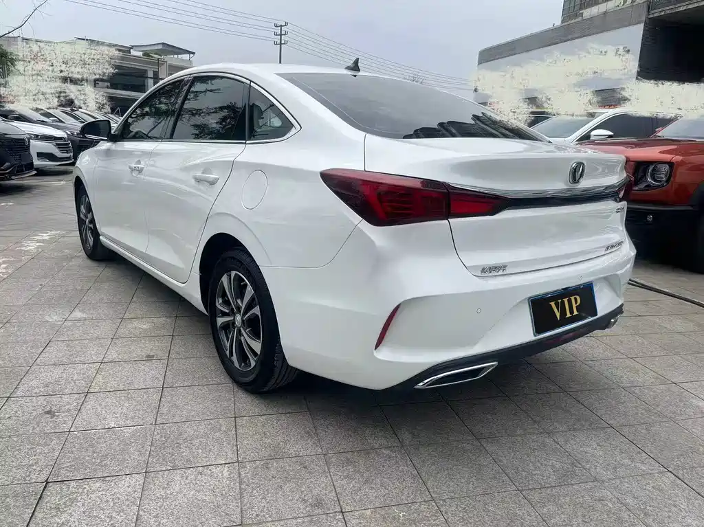 Changan Eado 2020 — фото 14