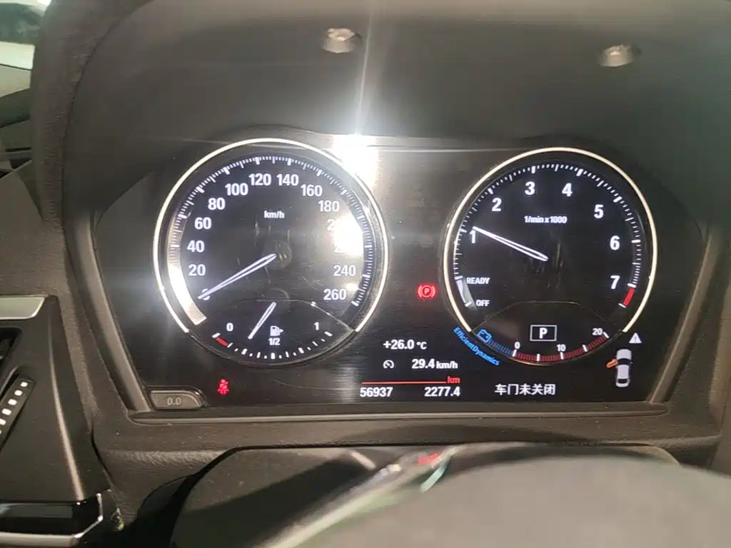 BMW 1 Series 2019 — фото 12