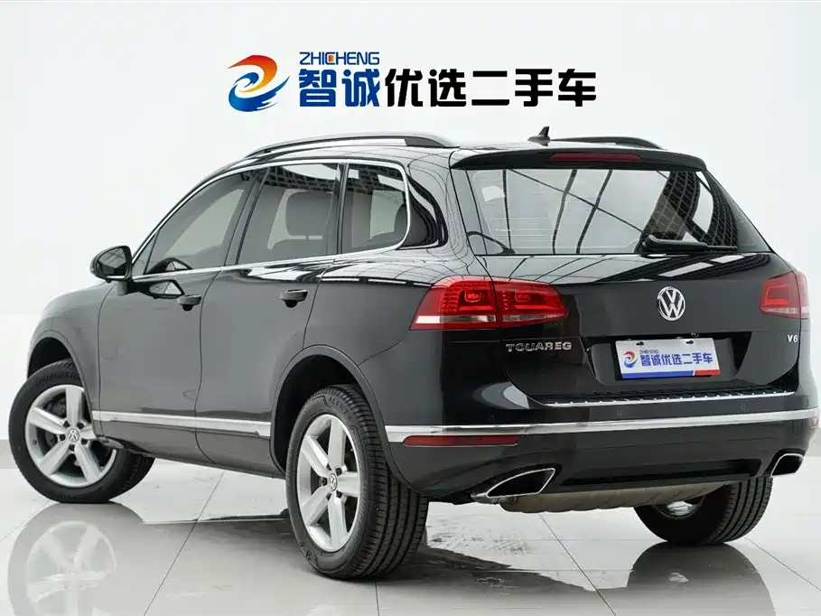 Volkswagen Touareg 2018 — фото 36