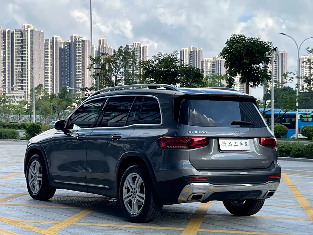 Mercedes-Benz GLB 2023