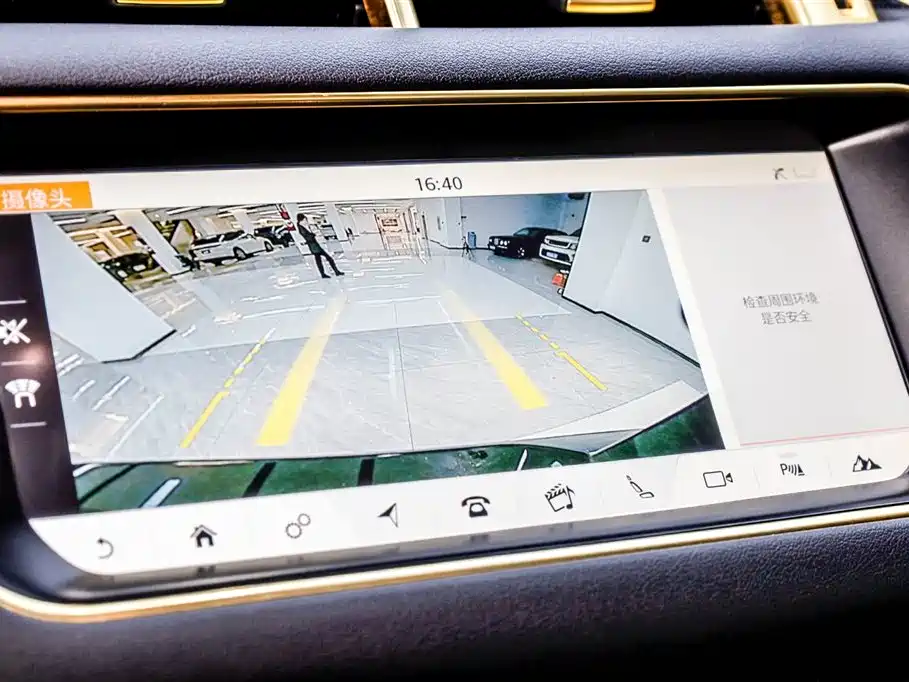 Land Rover Sport 2017 — фото 21