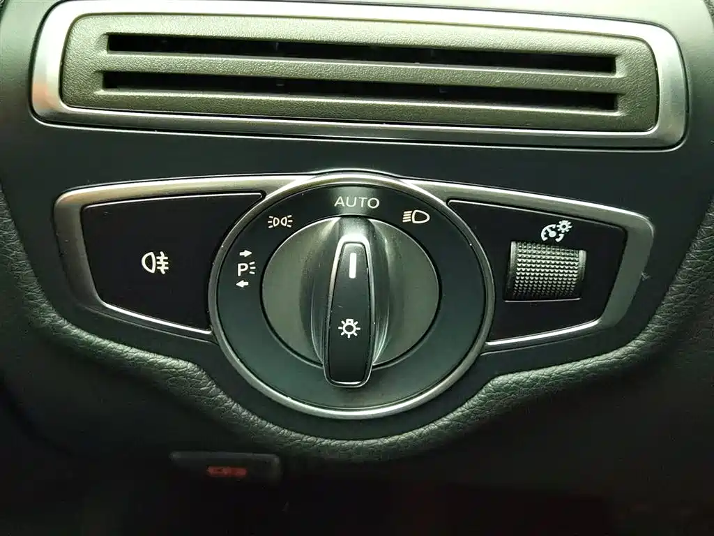 Mercedes-Benz C-Class 2020 — фото 21