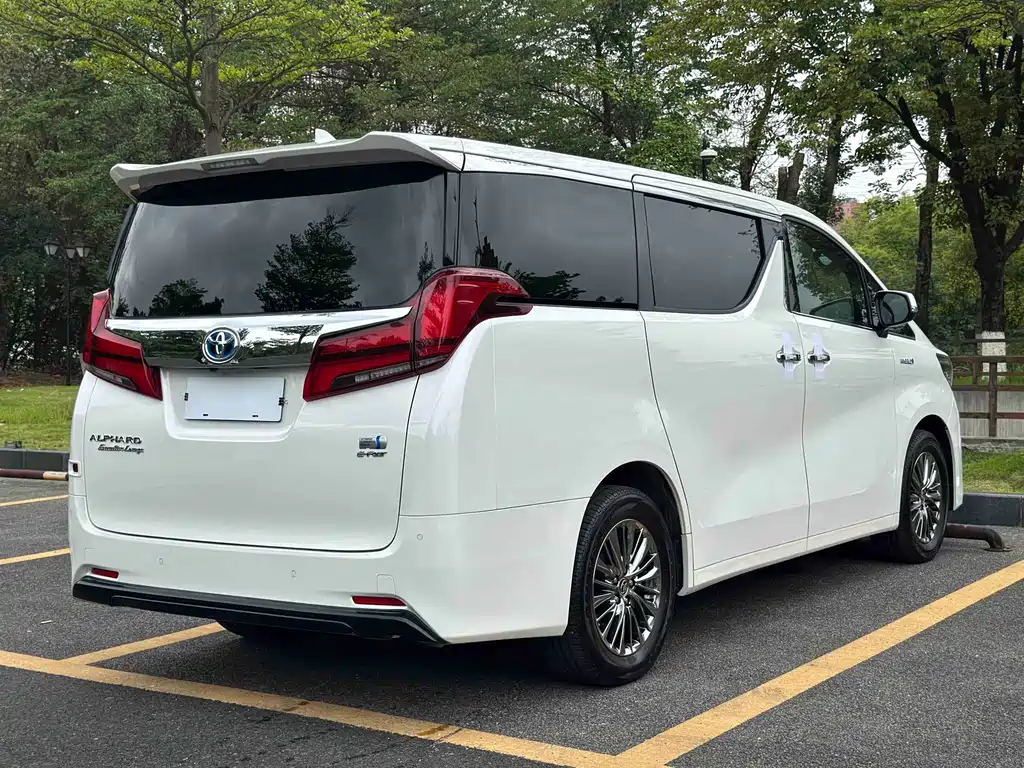 Toyota Alphard 2020 — фото 6