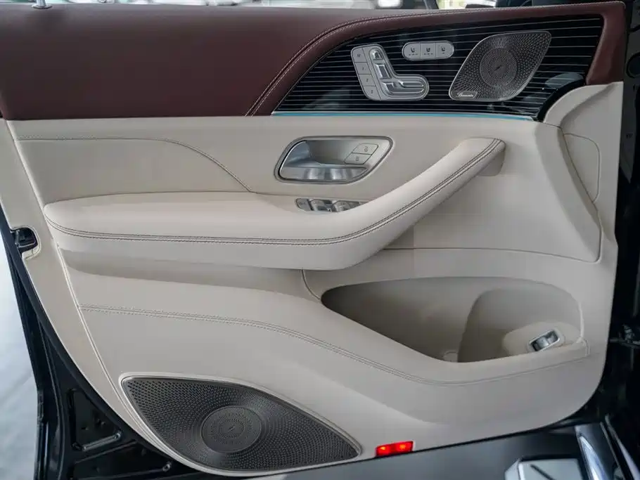 Mercedes-Benz GLS 2025 — фото 11