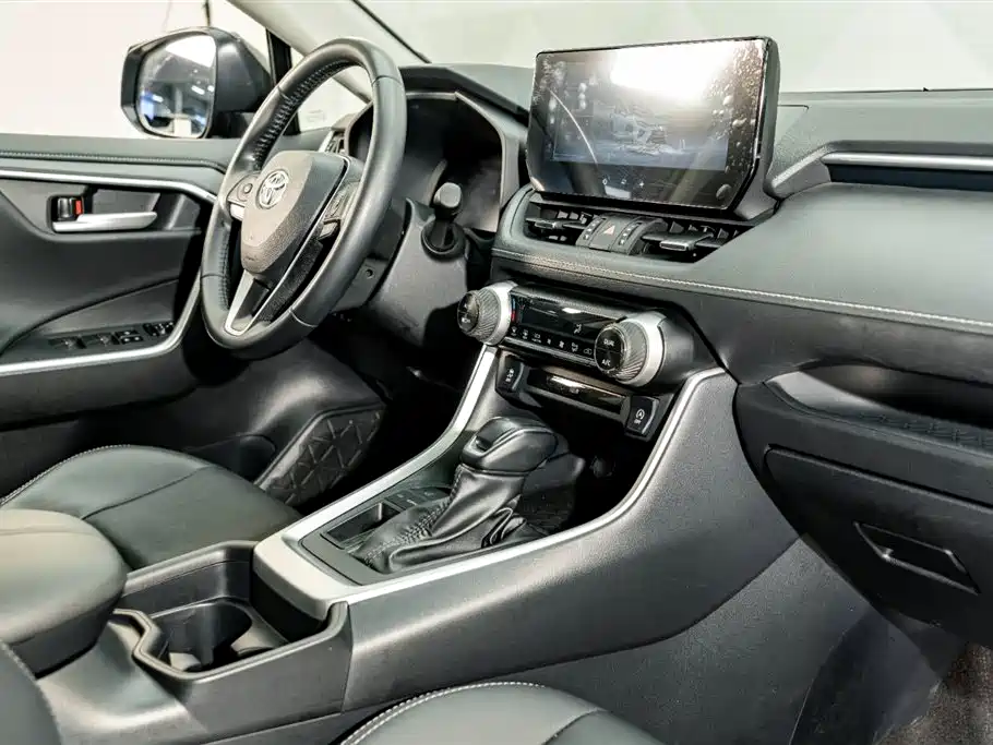 Toyota Wildlander 2024 — фото 15
