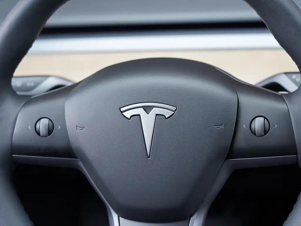 Tesla Model 3 2022 — фото 11