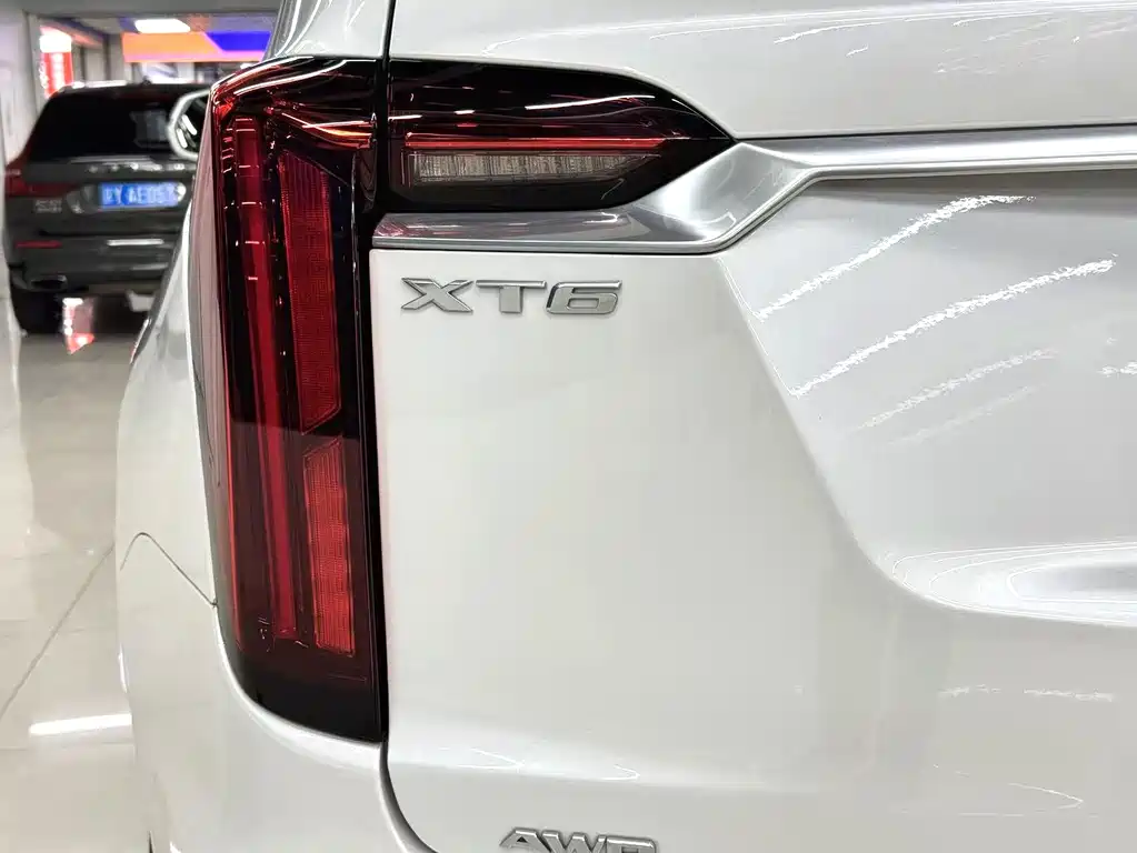 Cadillac XT6 2021 — фото 7