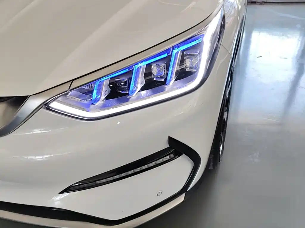 BYD PLUS New Energy 2023 — фото 24
