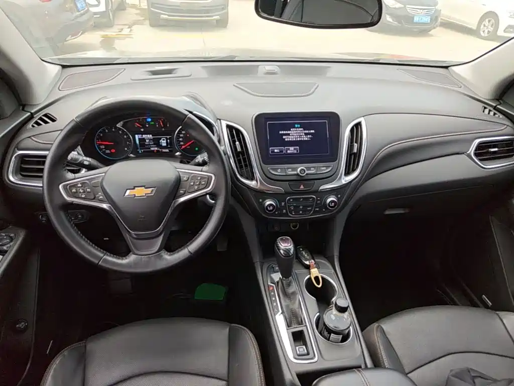 Chevrolet Equinox 2018 — фото 10