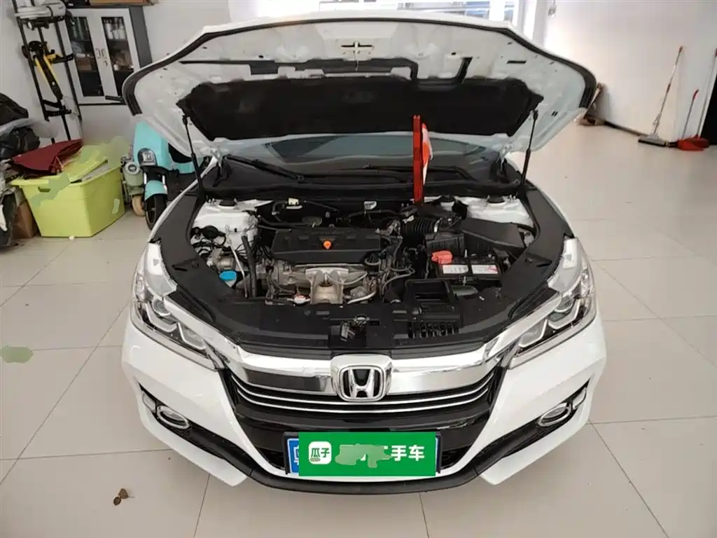 Honda Accord 2017 — фото 20