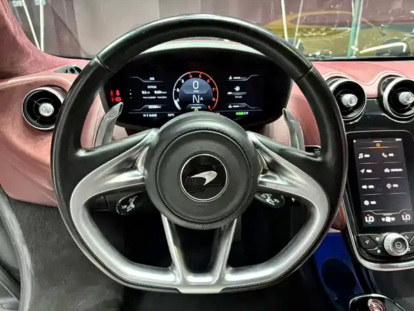 McLaren GT 2021