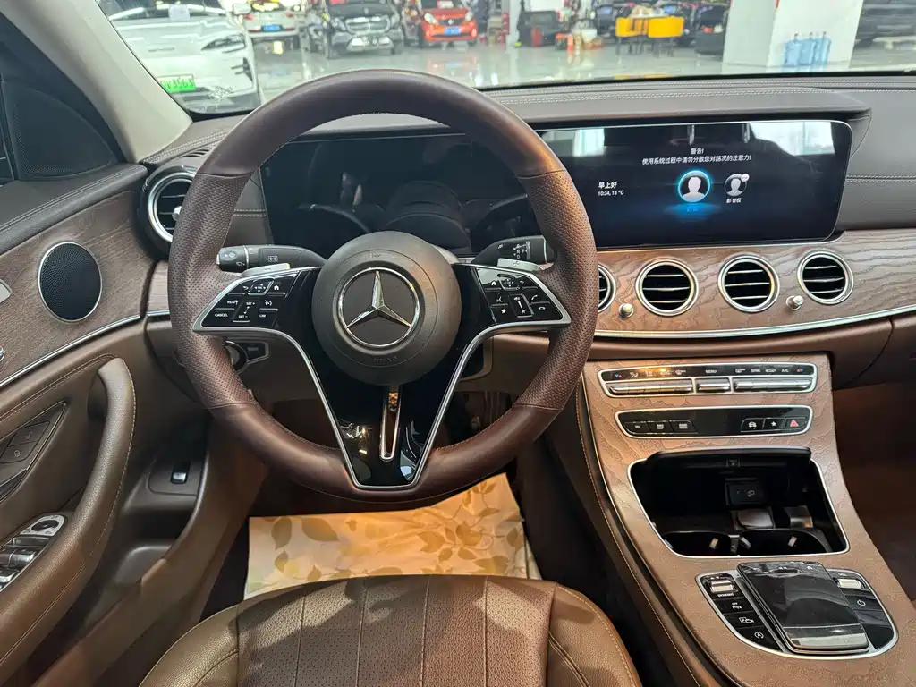 Mercedes-Benz E-Class 2021 — фото 12
