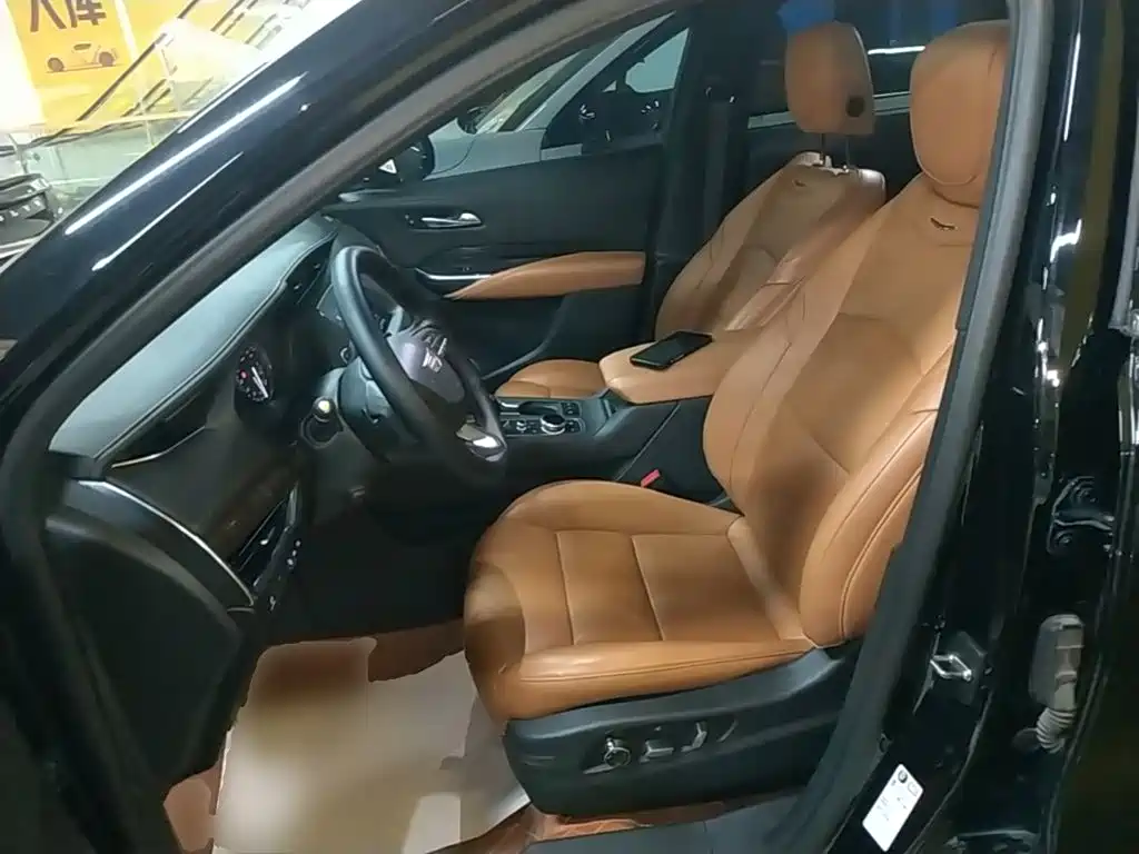 Cadillac XT4 2021 — фото 15
