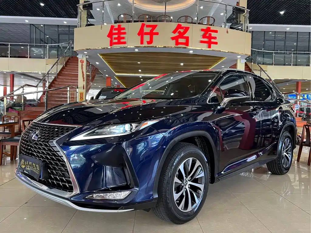 Lexus RX 2020 — фото 1