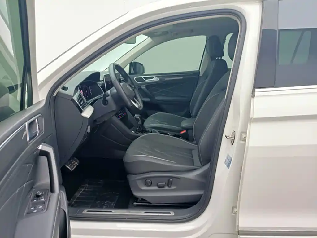 Volkswagen Tiguan L 2022