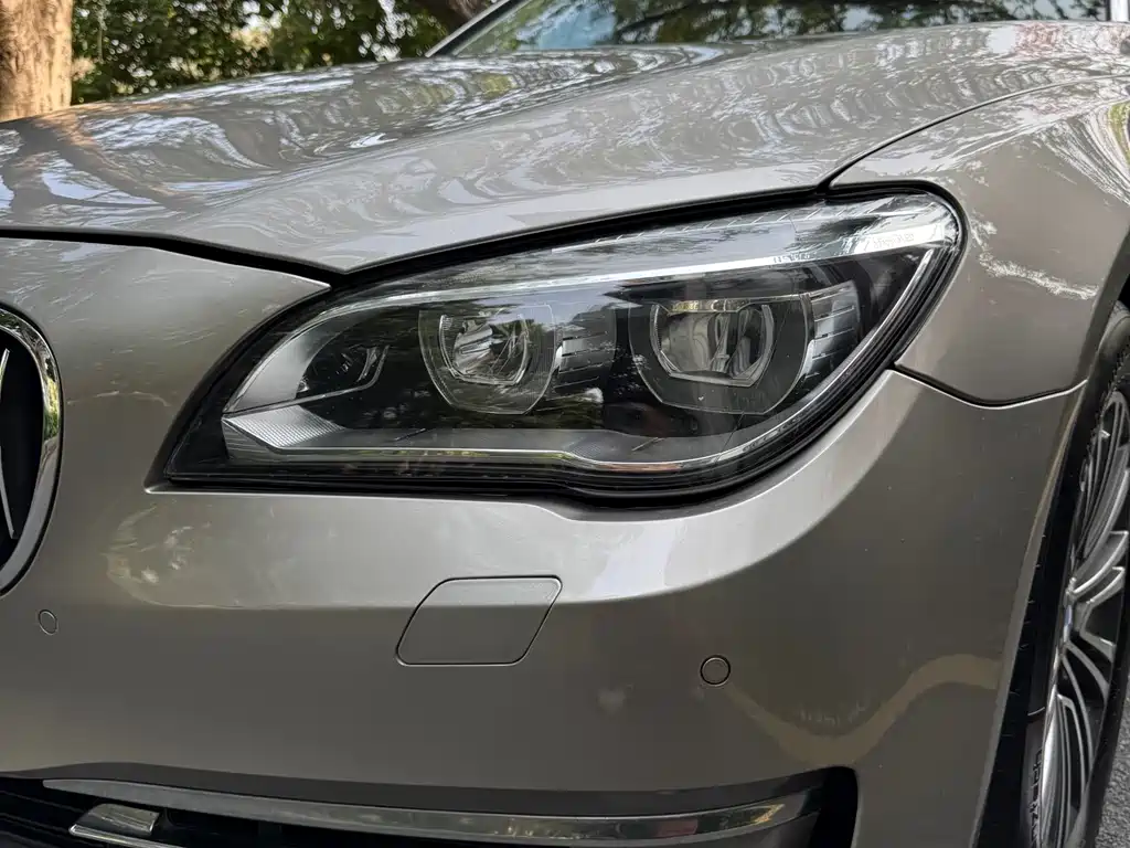 BMW 7 Series 2013 — фото 29