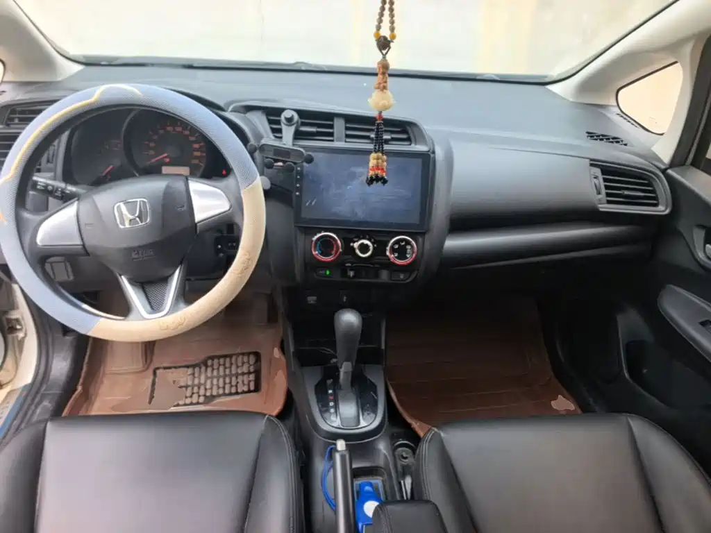 Honda Fit 2018 — фото 10
