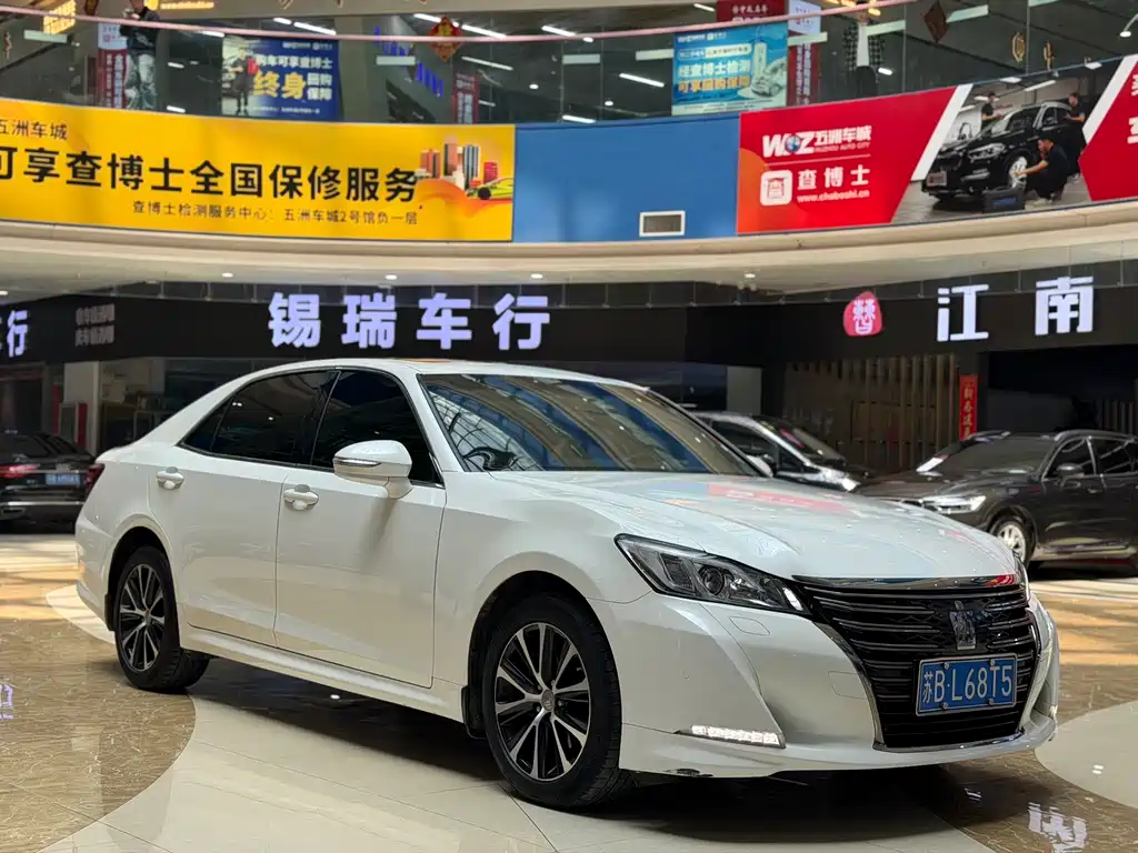 Toyota Crown 2018 — фото 3