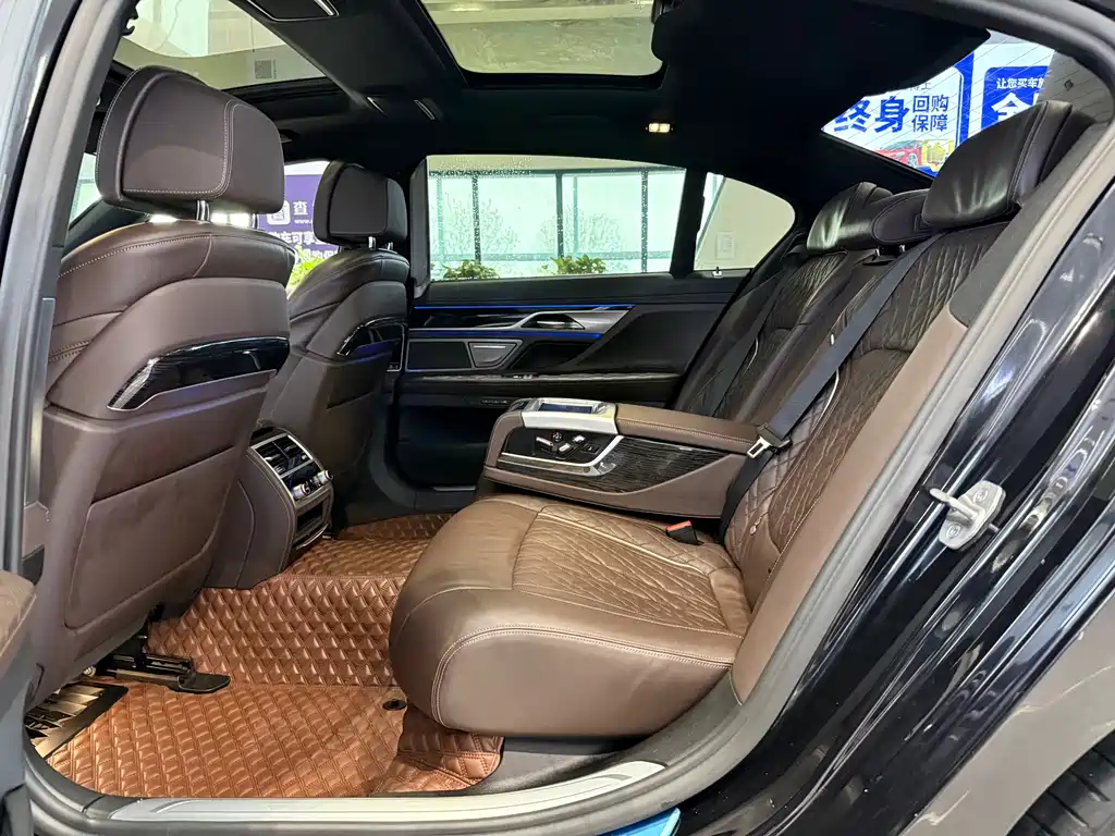 BMW 7 Series 2022 — фото 12