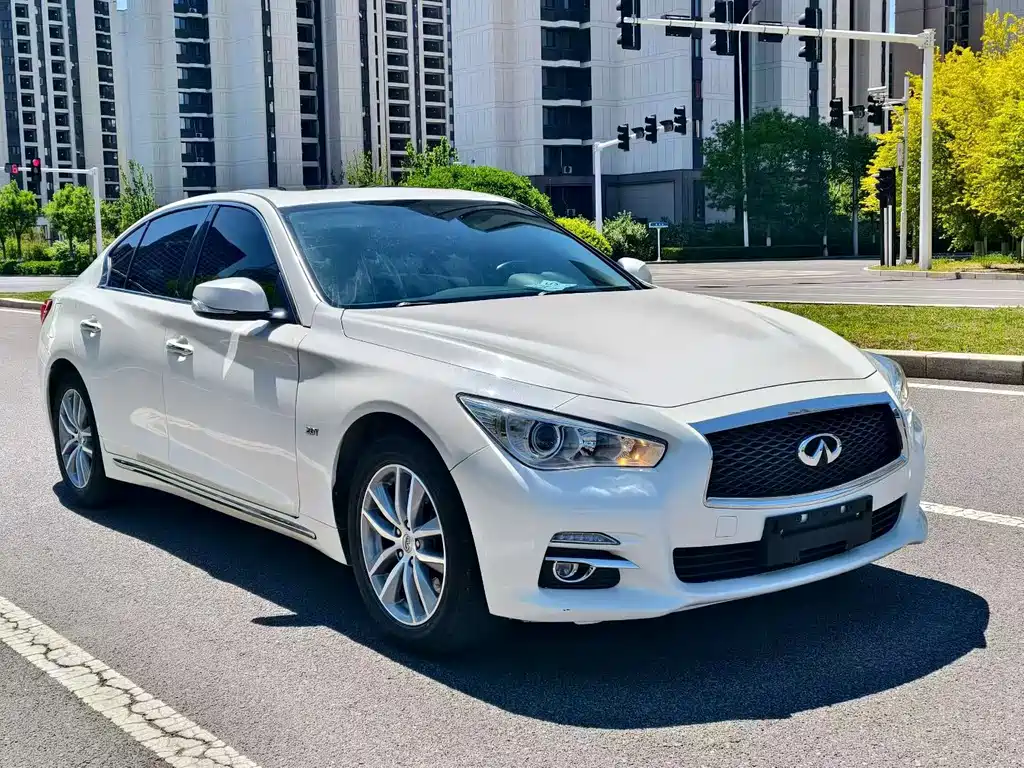 Infiniti Q50L 2017 — фото 2