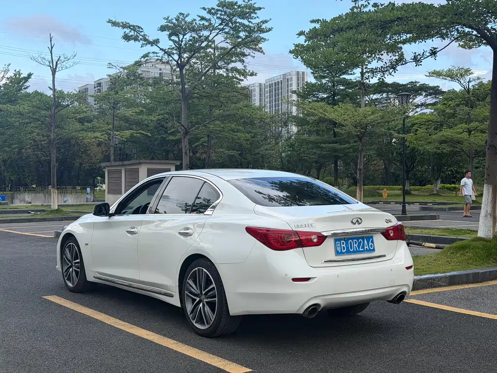 Infiniti Q50L 2015 — фото 5
