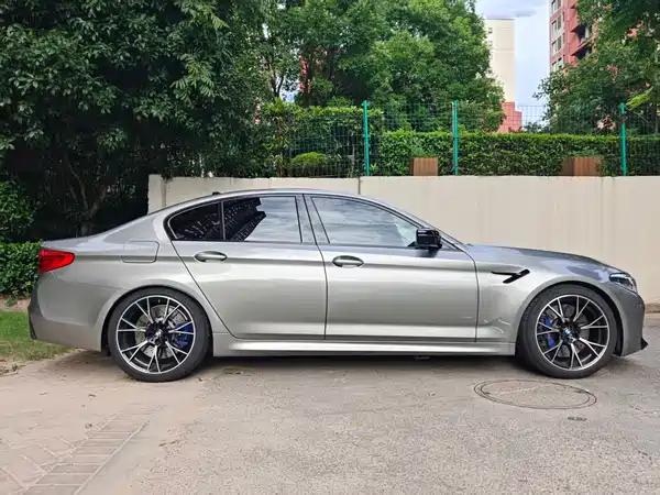 BMW M5 2020