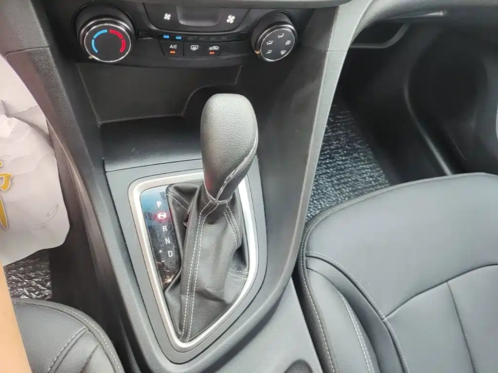Buick Excelle 2018 — фото 14