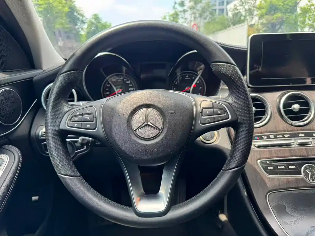Mercedes-Benz C-Class 2018 — фото 12