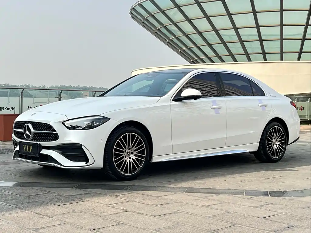 Mercedes-Benz C-Class 2024 — фото 1