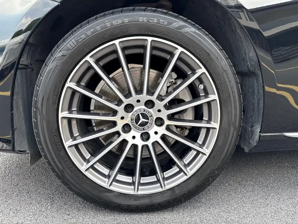 Mercedes-Benz E-Class 2022 — фото 13