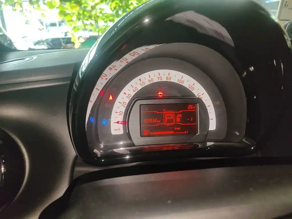smart Fortwo 2018 — фото 12