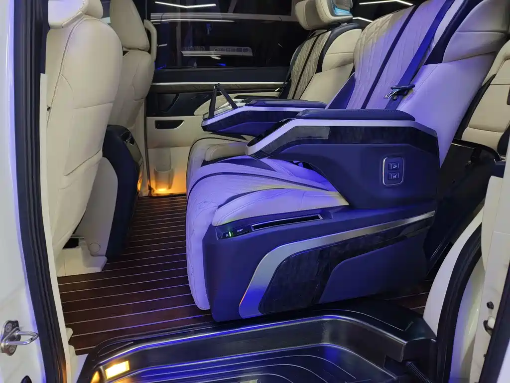 GAC Motor Trumpchi M8 2021 — фото 13
