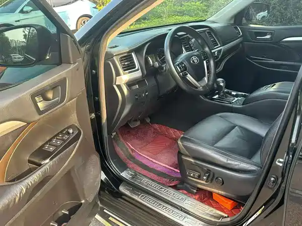 Toyota Highlander 2015