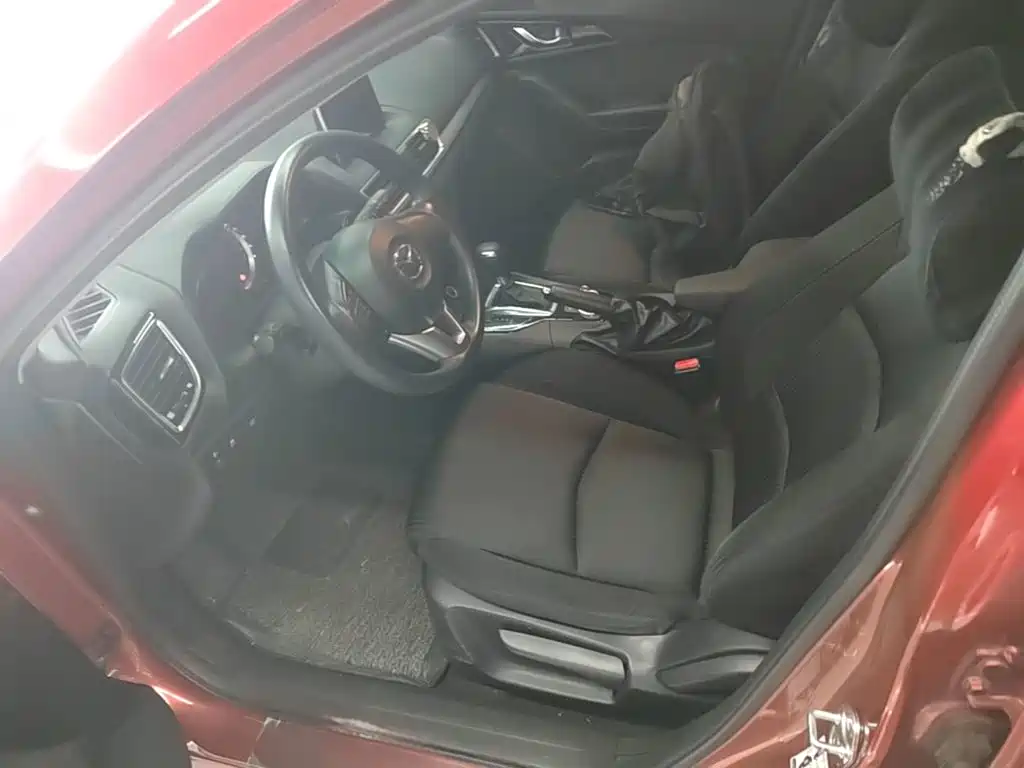 Mazda 3 Axela 2016 — фото 15