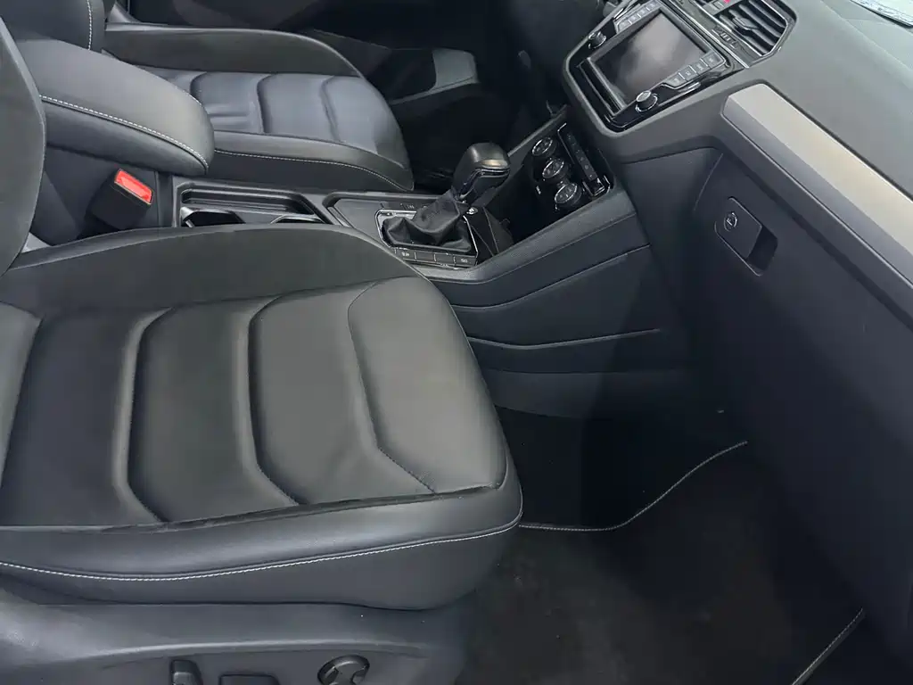 Volkswagen Tiguan L 2018 — фото 4