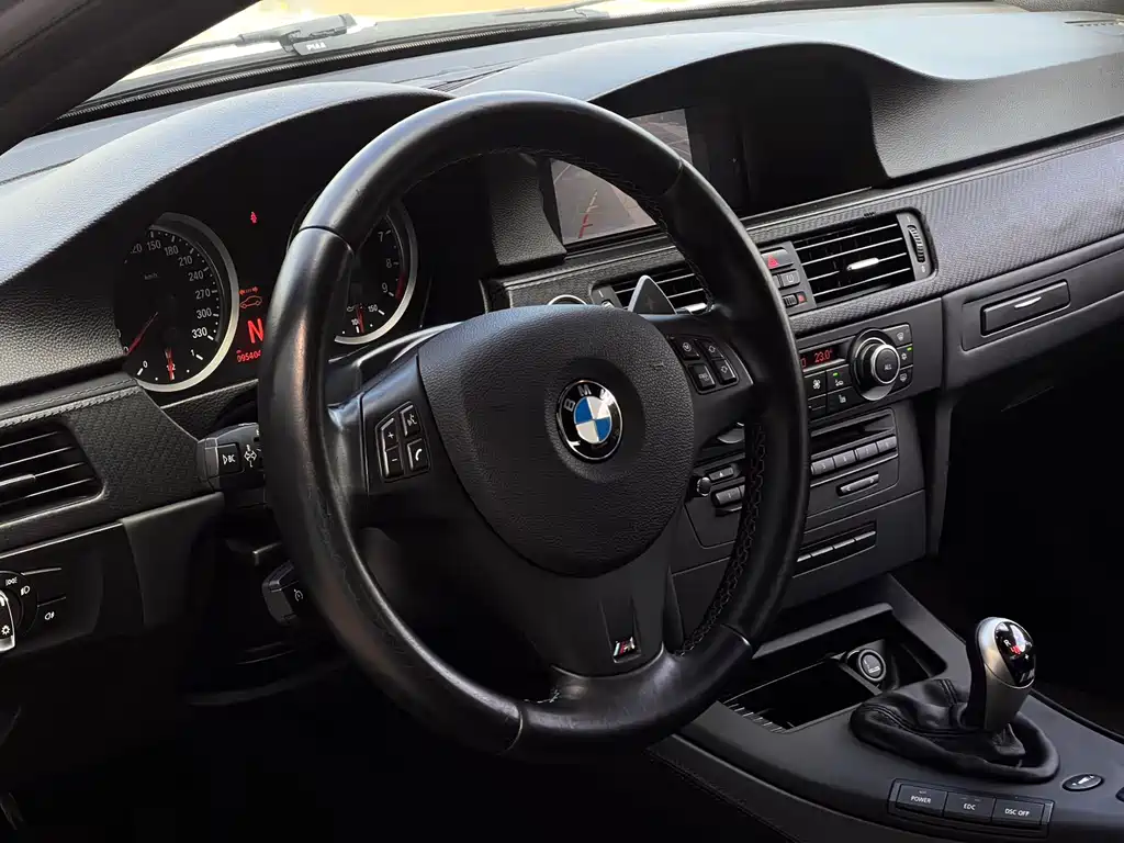 BMW M3 2012 — фото 21